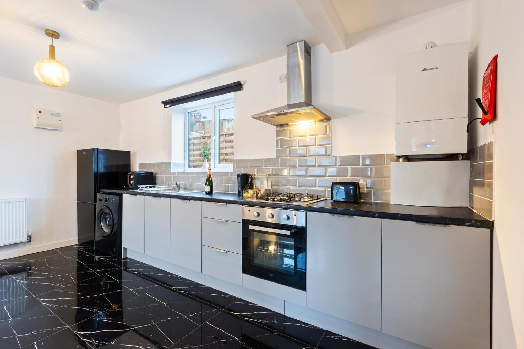 Stylish New Apartment - Free Wifi & Netflix - Top Rated - 3Mh Cradley Heath Exteriér fotografie